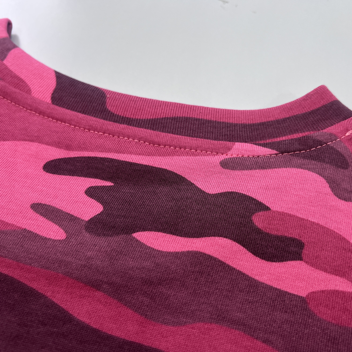 "STOP HATING" Urban Pink Camouflage Cropped Oversized Shirt Streetwear Boxy Tee